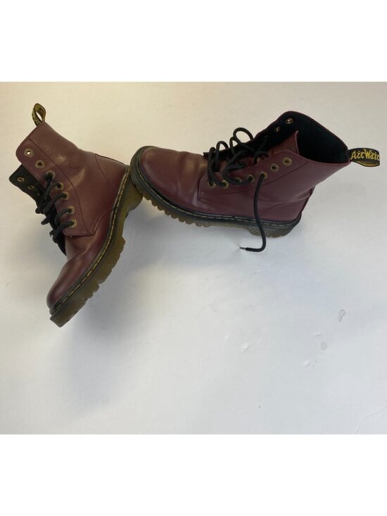 Dr. Martens Boots Cherry  AIRWAIR Combat Style Women\'s  Size 7 U.S. Style AW004